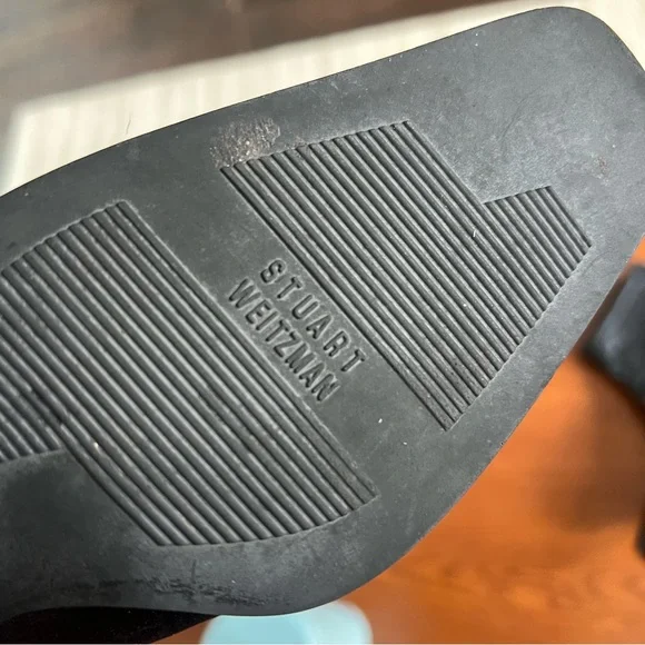 Stuart Weitzman vintage black leather low heel ankle boots - Picture 5 of 5